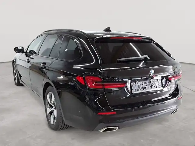 BMW 5 Series view 2