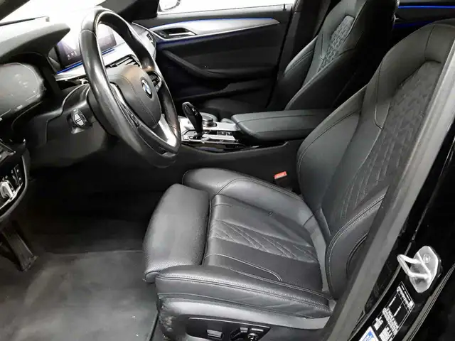 BMW 5 Series view 3
