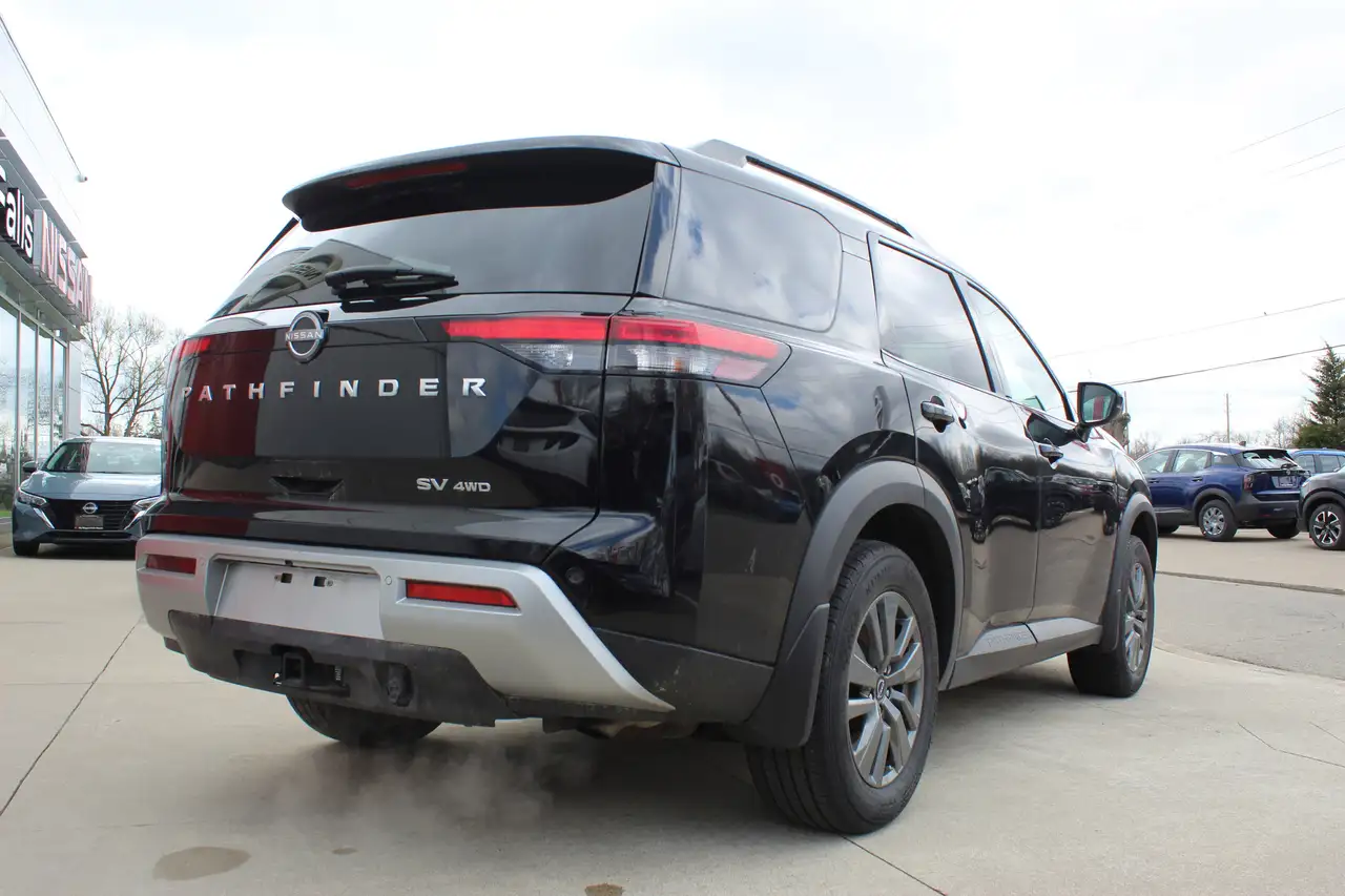 Nissan Pathfinder снимка Nissan Pathfinder