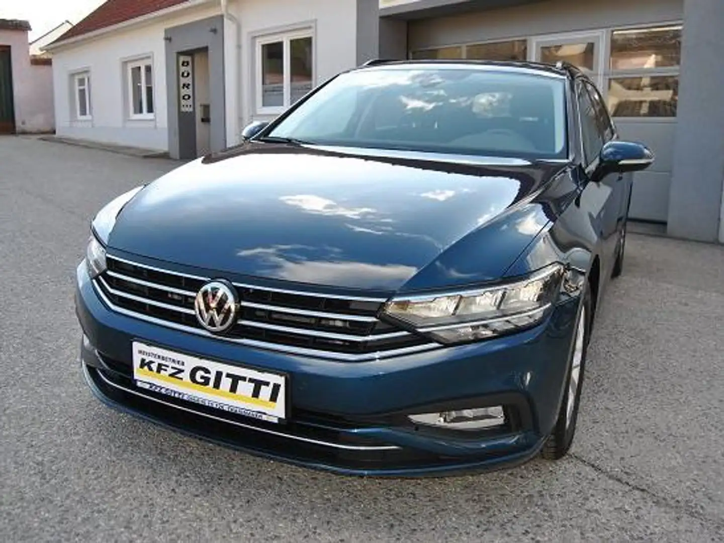 Volkswagen Passat Variant Business Blau - 1