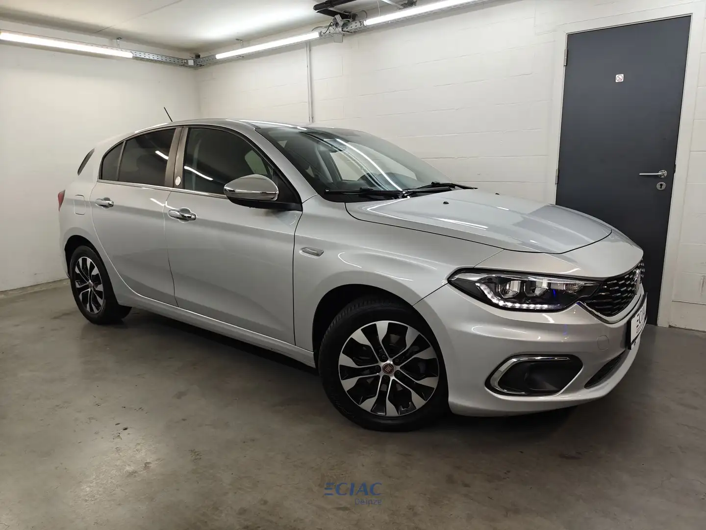 Fiat Tipo 1.4i Lounge - 94919km - Garantie Gris - 2