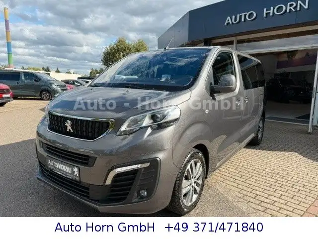 Peugeot Traveller