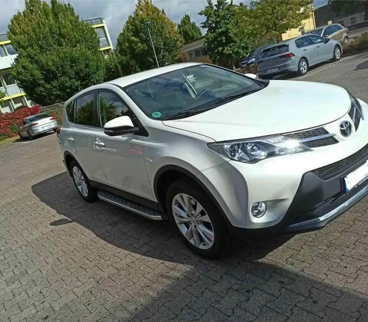 Toyota RAV 4 2.2 D-4D 4x4 Life Weiß - 2