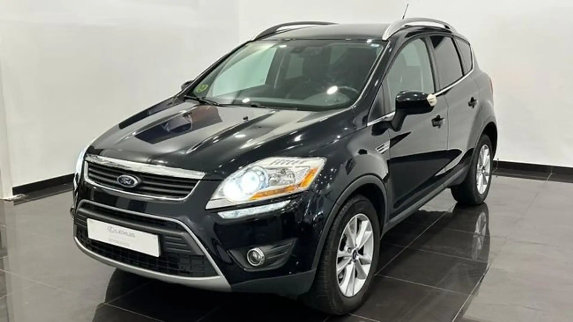 Ford Kuga TITANIUM S 4X4 POWERSHIFT Negro - 1