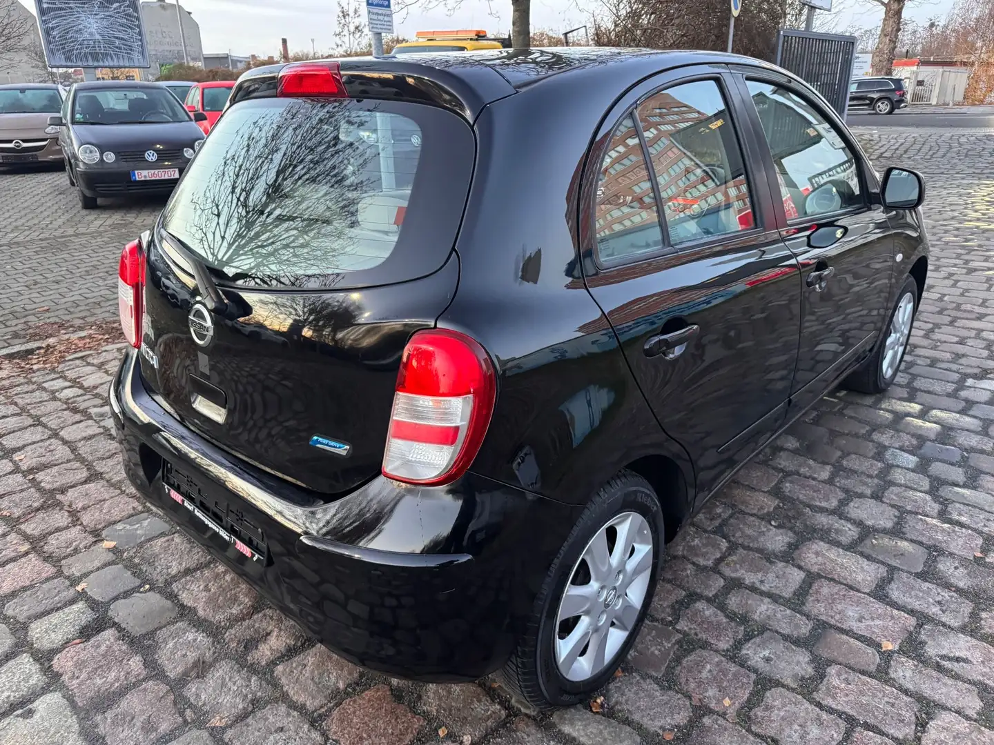 Nissan Micra Visia First Schwarz - 2