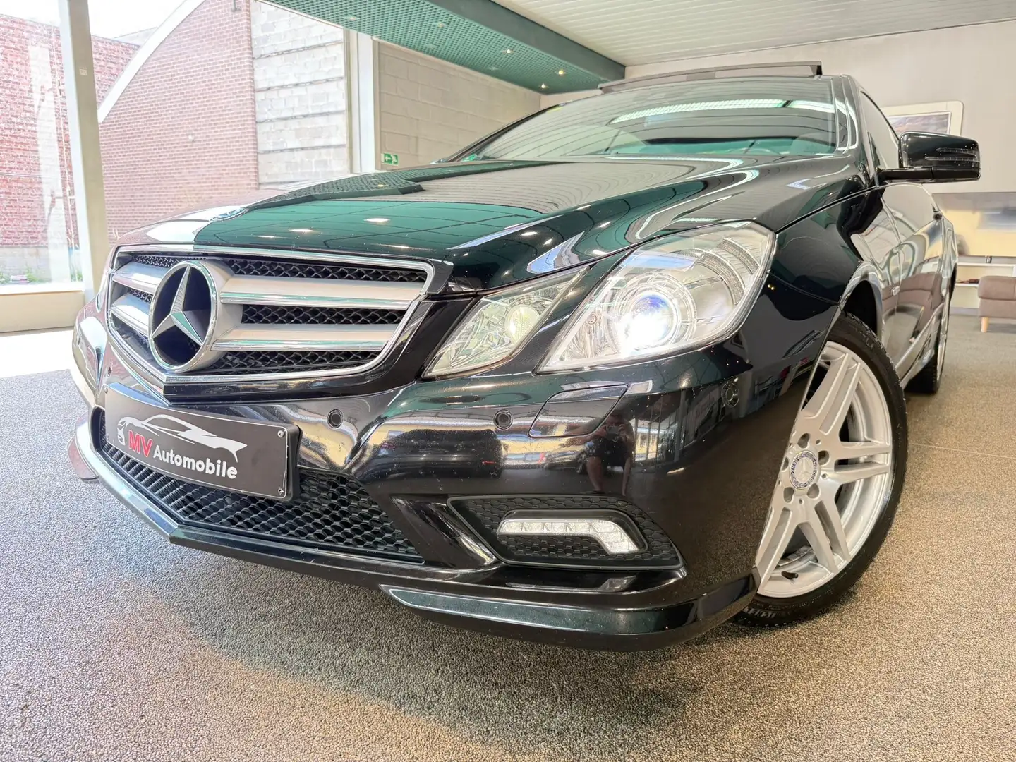 Mercedes-Benz E 220 COUPE CDI Pack Amg * Boîte auto * Toit pano Zwart - 1
