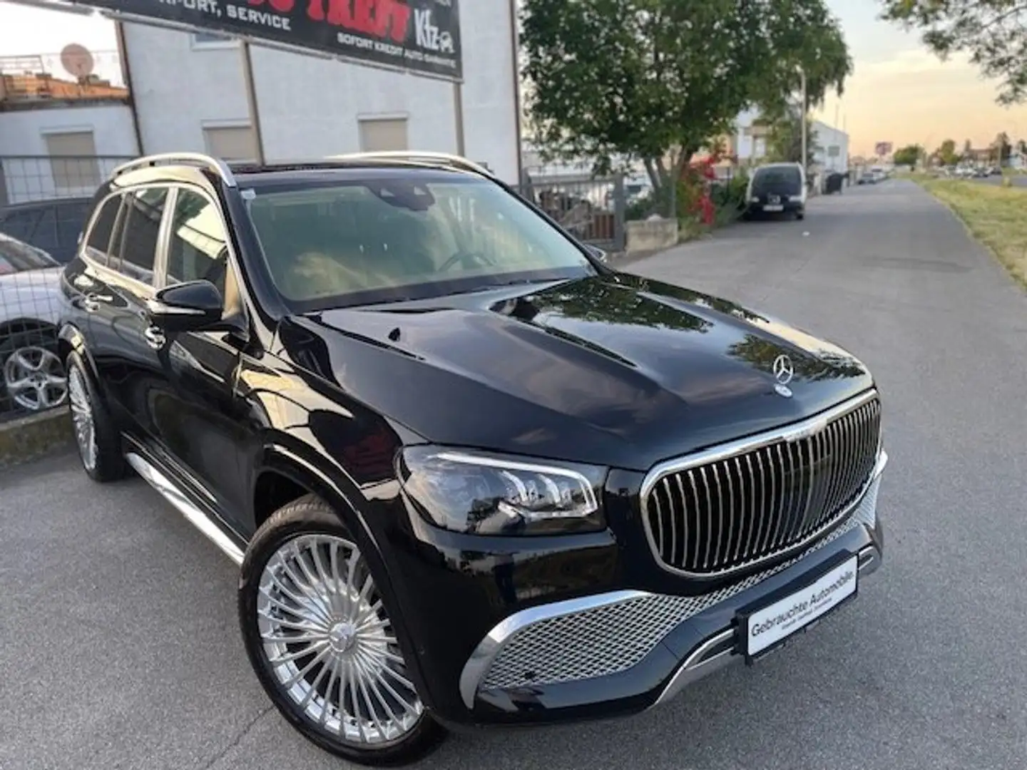 Mercedes-Benz Maybach GLS 600 4MATIC Aut.*VOLL*MWST*1.BESITZ*Ö-FAHRZEUG* Zwart - 2