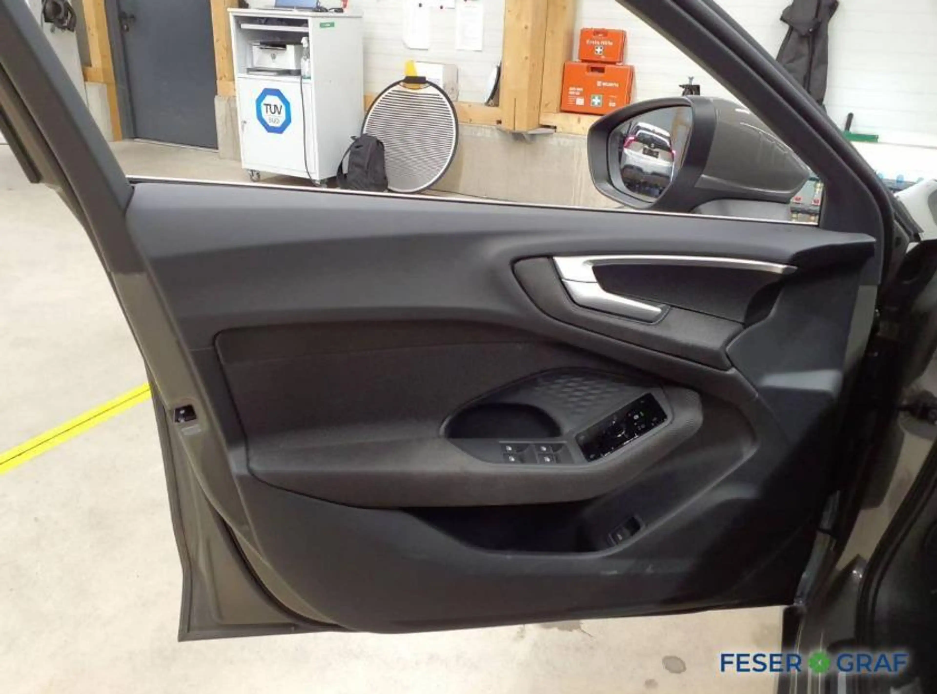 Audi A5 Lim. TDI ACC AHK vorb. Navi RüKa Sportsitze — photo 5