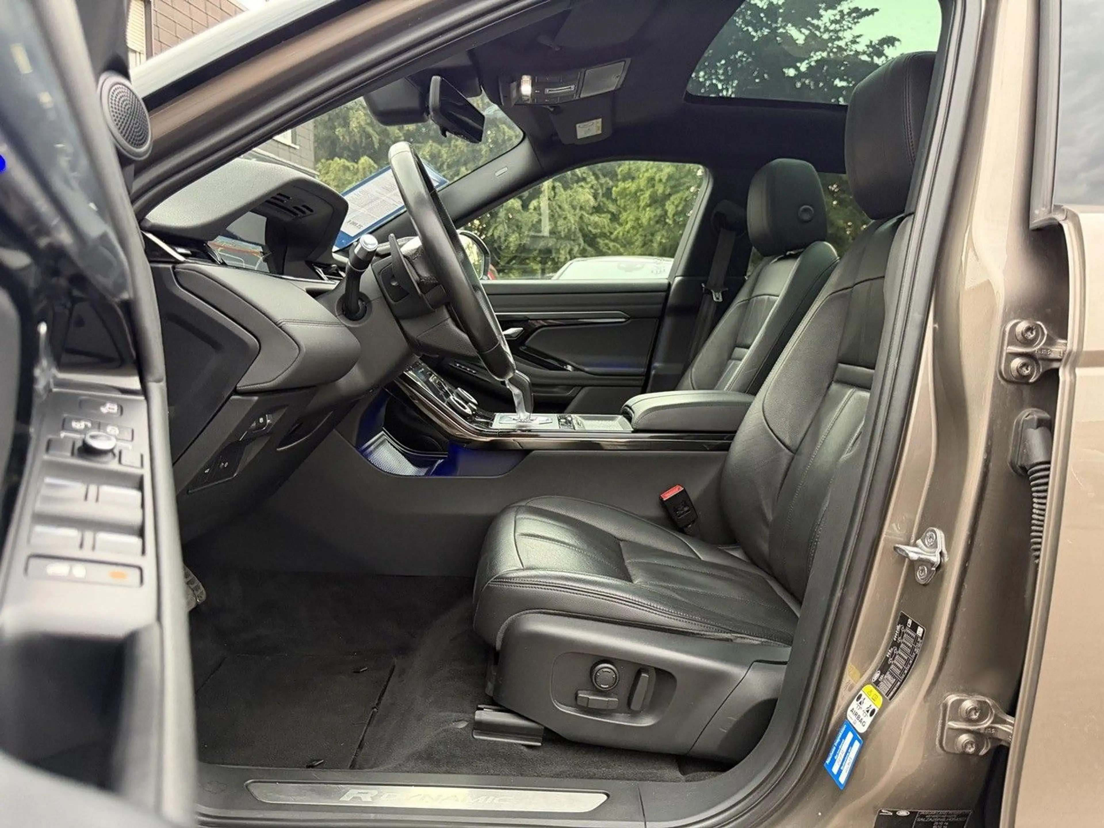 Land Rover Range Rover Evoque Evoque D240 R-Dynamic SE Pano/Leder/virtual/AHK — photo 12
