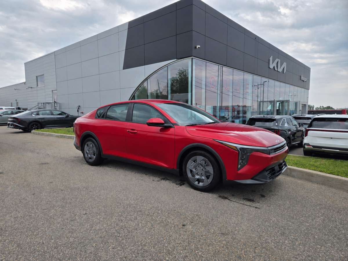2025 Kia K4 LX Usagé Economique Bas milage Financement Beaupor