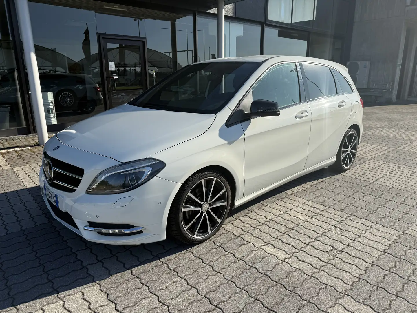 Mercedes-Benz B 180 Classe B - T246 cdi Premium Blanc - 1