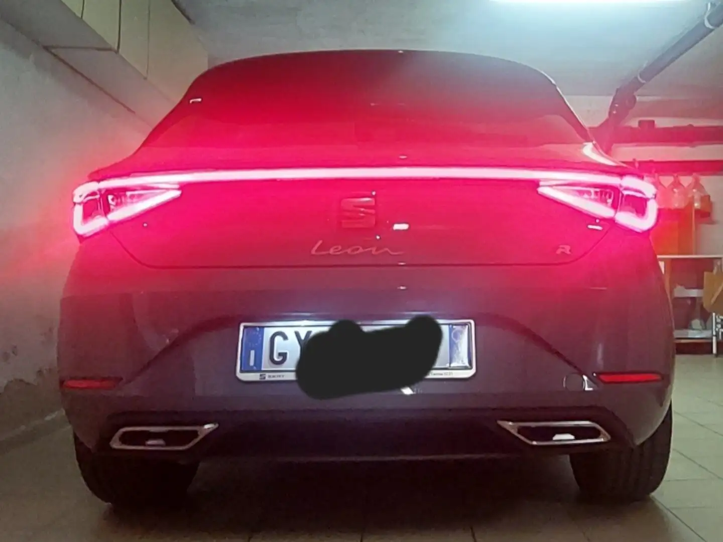 SEAT Leon 1.5 tsi FR 116cv - 1