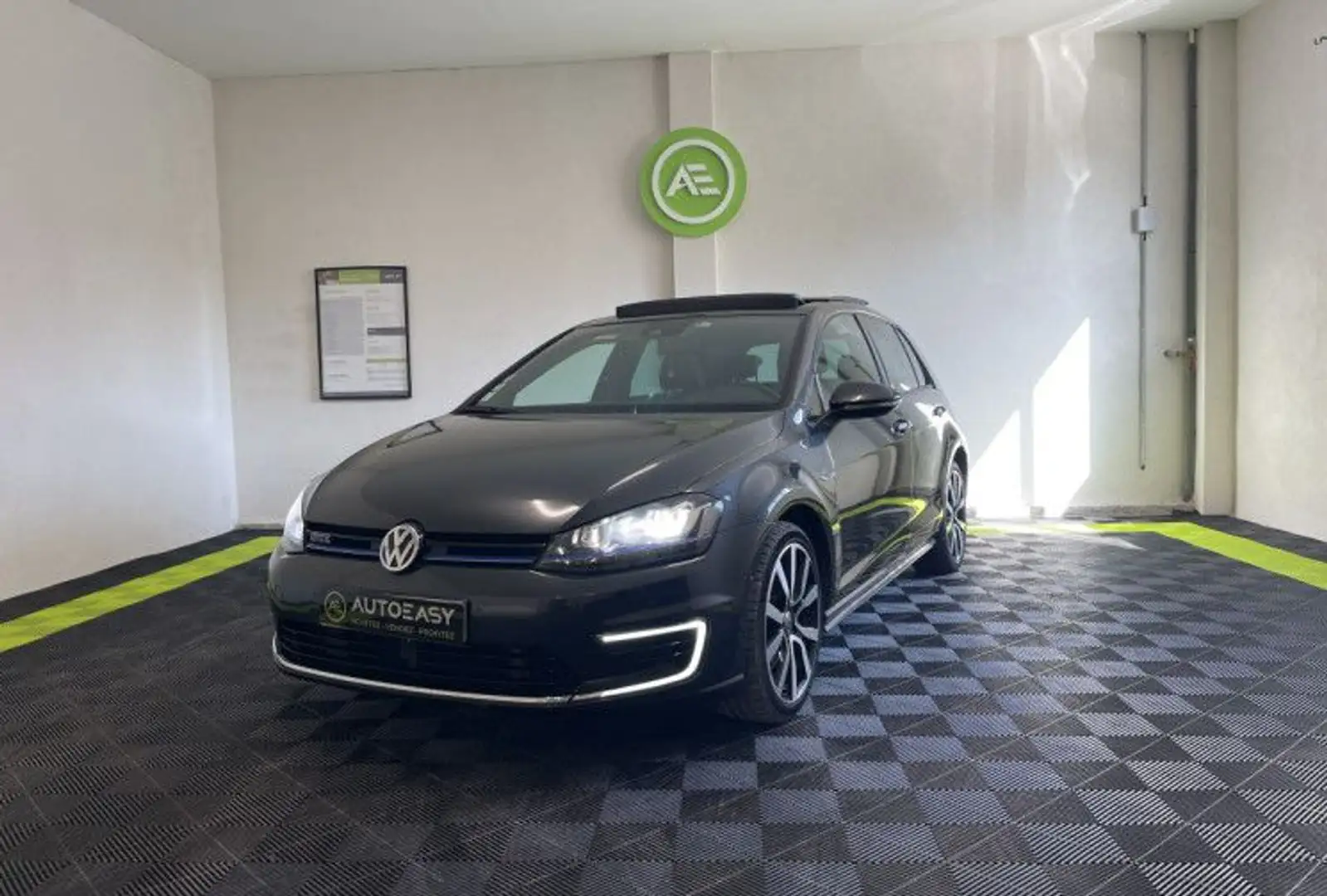 Volkswagen Golf 1.4 TSI 204ch GTE DSG6 5p + TOIT OUVRANT + SIEGES  Gris - 1