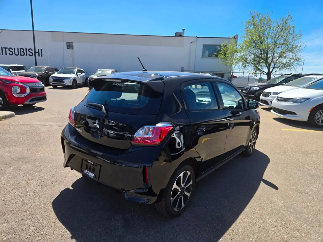 Mitsubishi Mirage снимка Mitsubishi Mirage