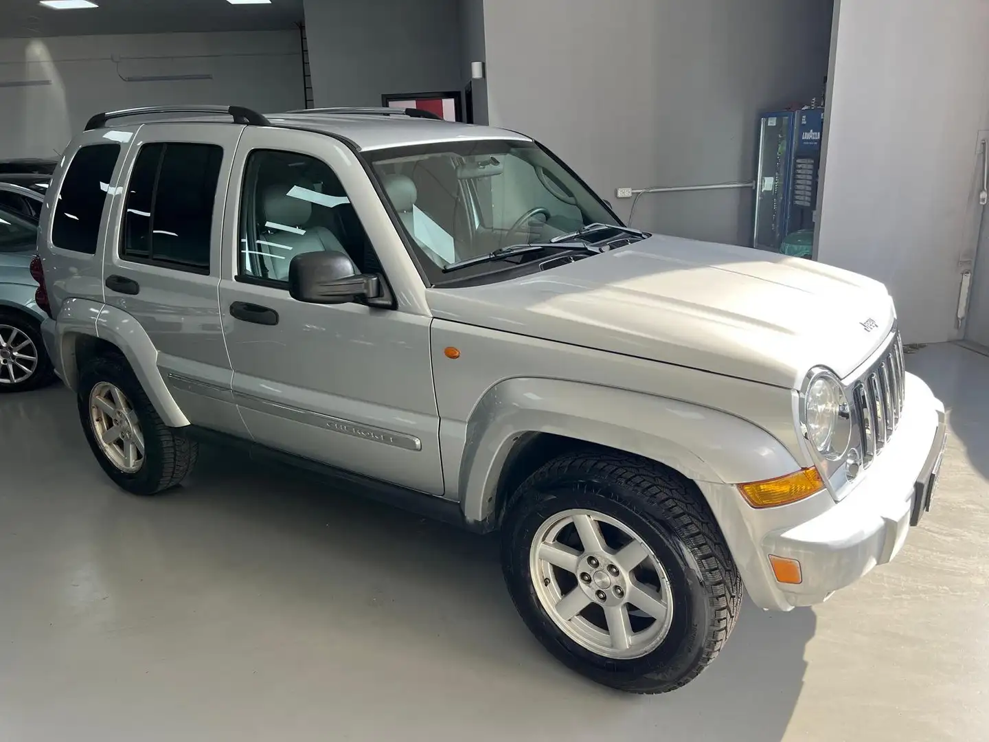 Jeep Cherokee Cherokee III 2002 2.8 crd Sport 65th auto FL - 1