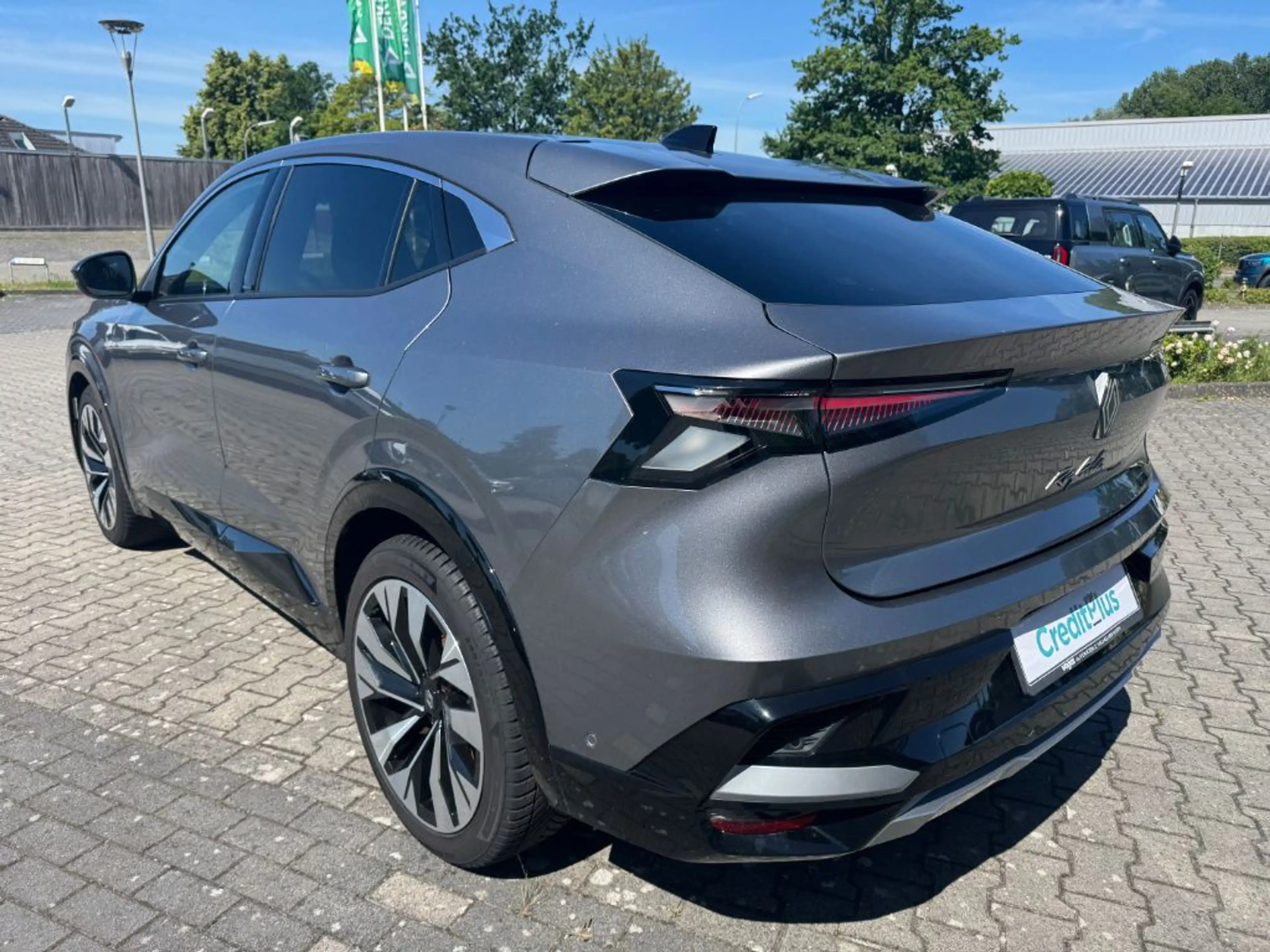 Renault Rafale E-TECH Full Hybrid 200 Techno — photo 6