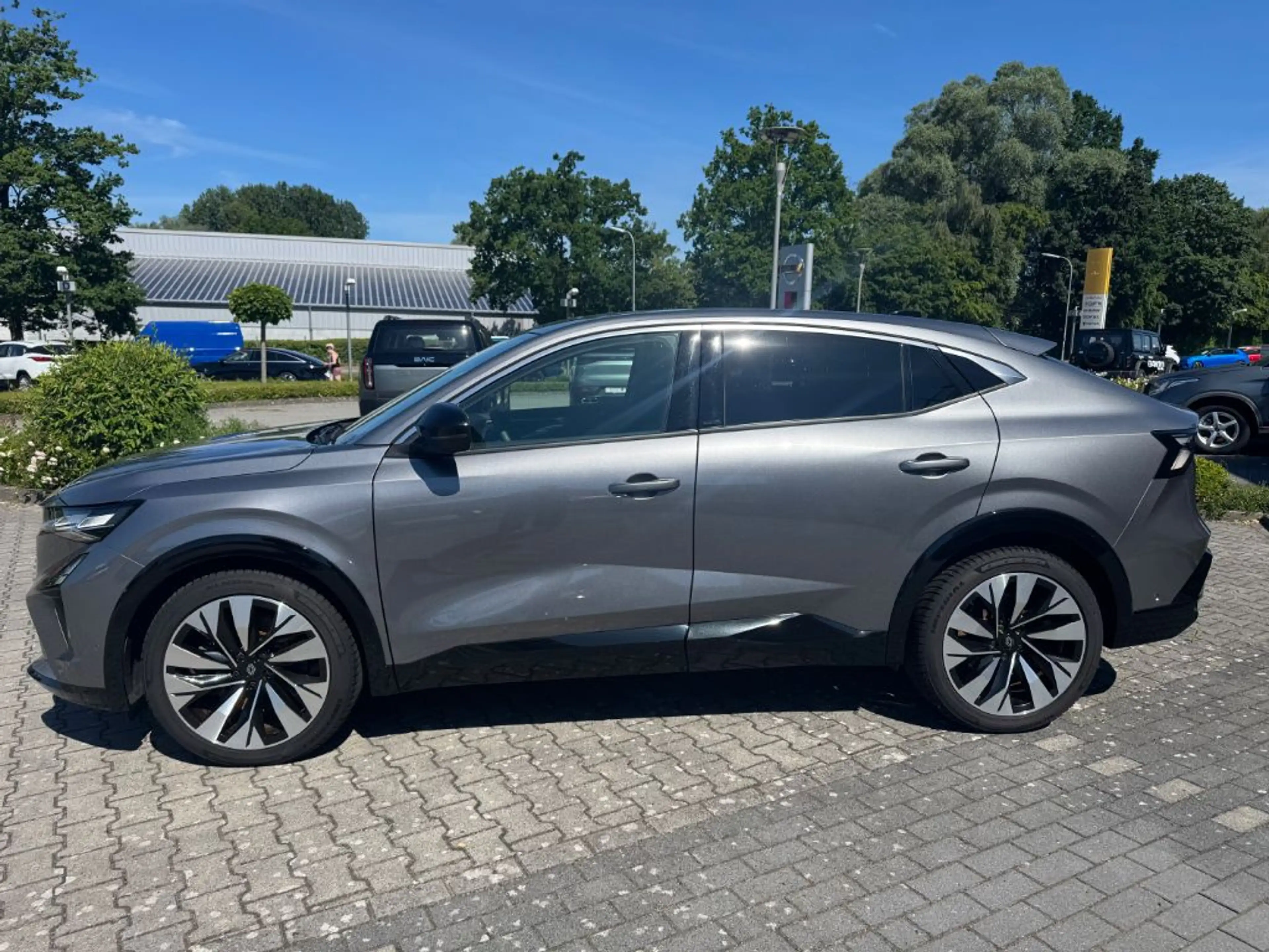 Renault Rafale E-TECH Full Hybrid 200 Techno — photo 5