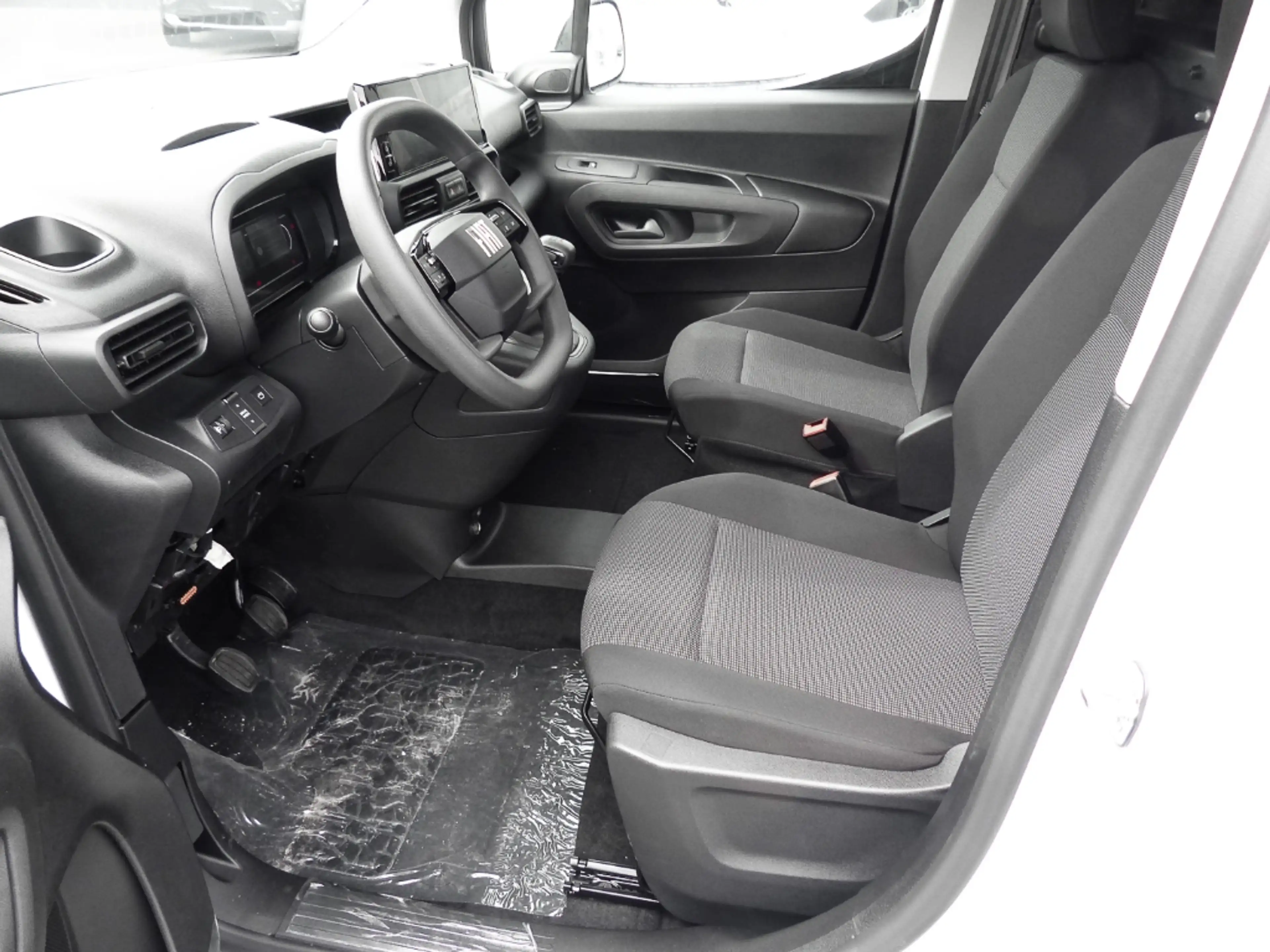Fiat Doblo Kastenwagen M 1.5 Diesel 75 kW — photo 10