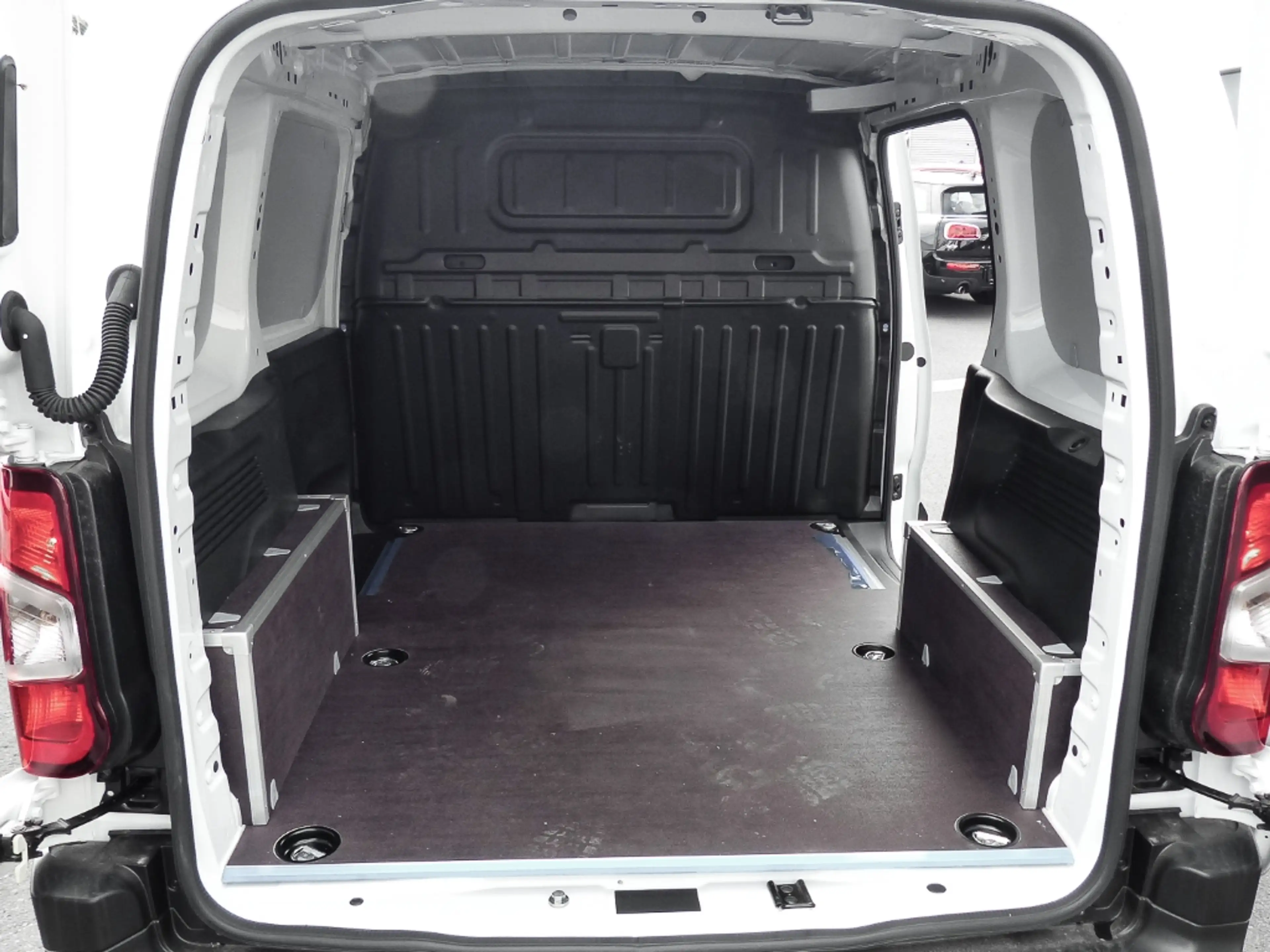 Fiat Doblo Kastenwagen M 1.5 Diesel 75 kW — photo 14