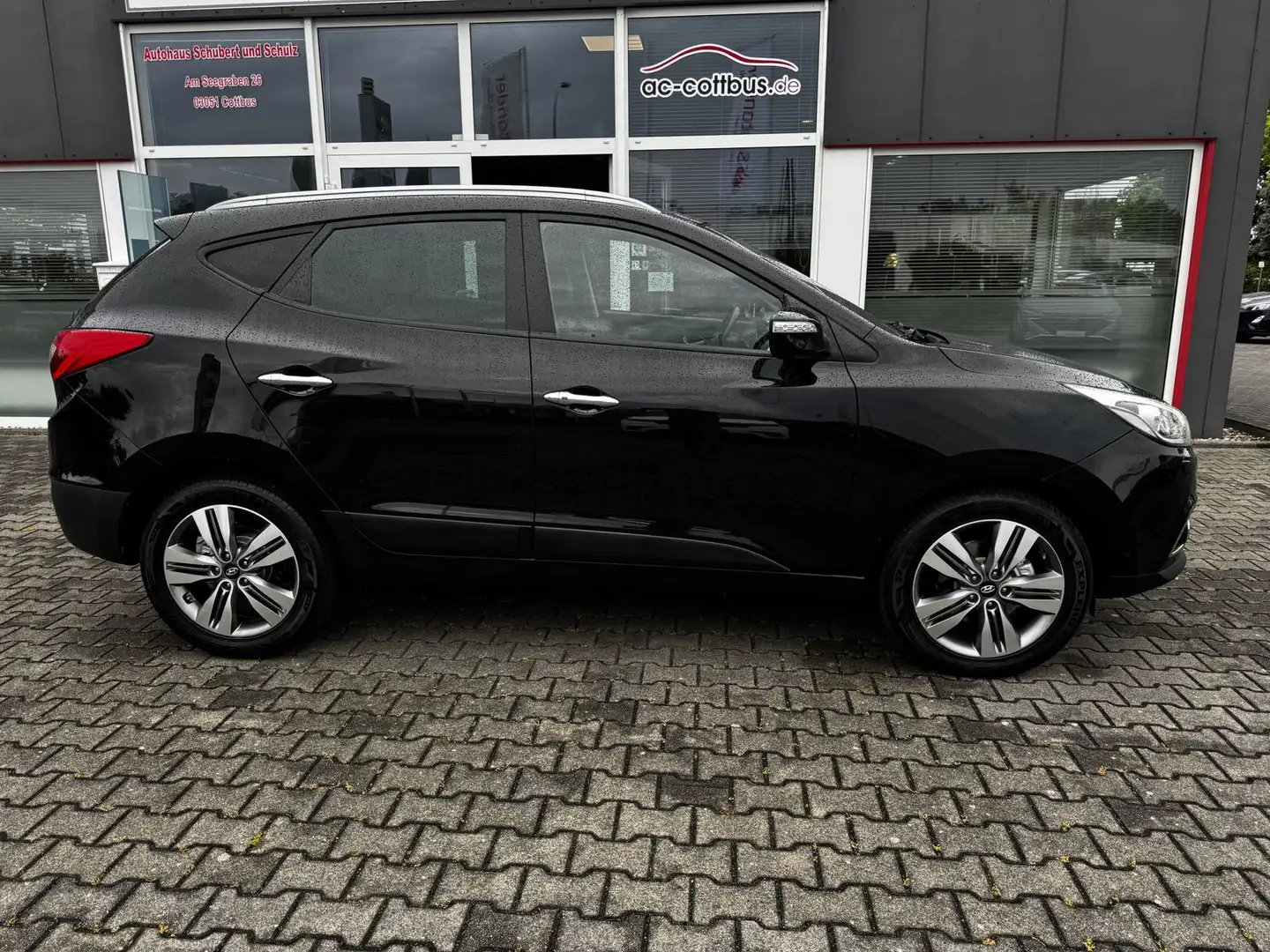 Hyundai iX35 2.0 CRDi 4wd Premium AT Navi Leder P-Dach Nero - 2