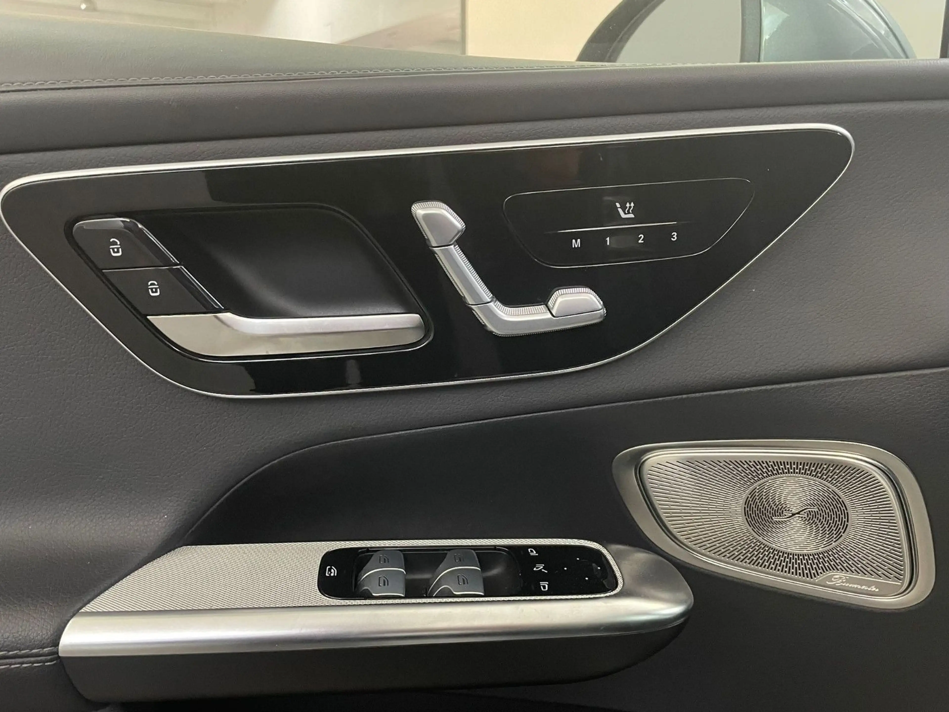 Mercedes-Benz GLC 220 d AMG LINE PREMIUM PANO*MEMO*360*HUD*VOLL — photo 9