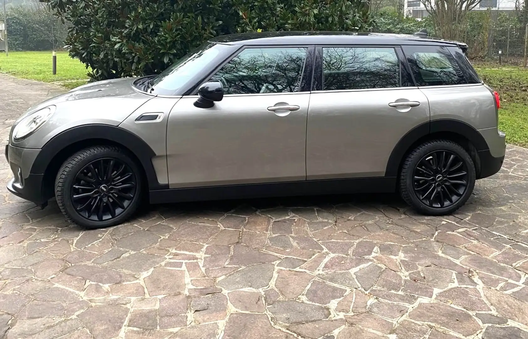 MINI Cooper D Clubman Mini IV F54 2016 Clubman 2.0 Business auto Grijs - 1