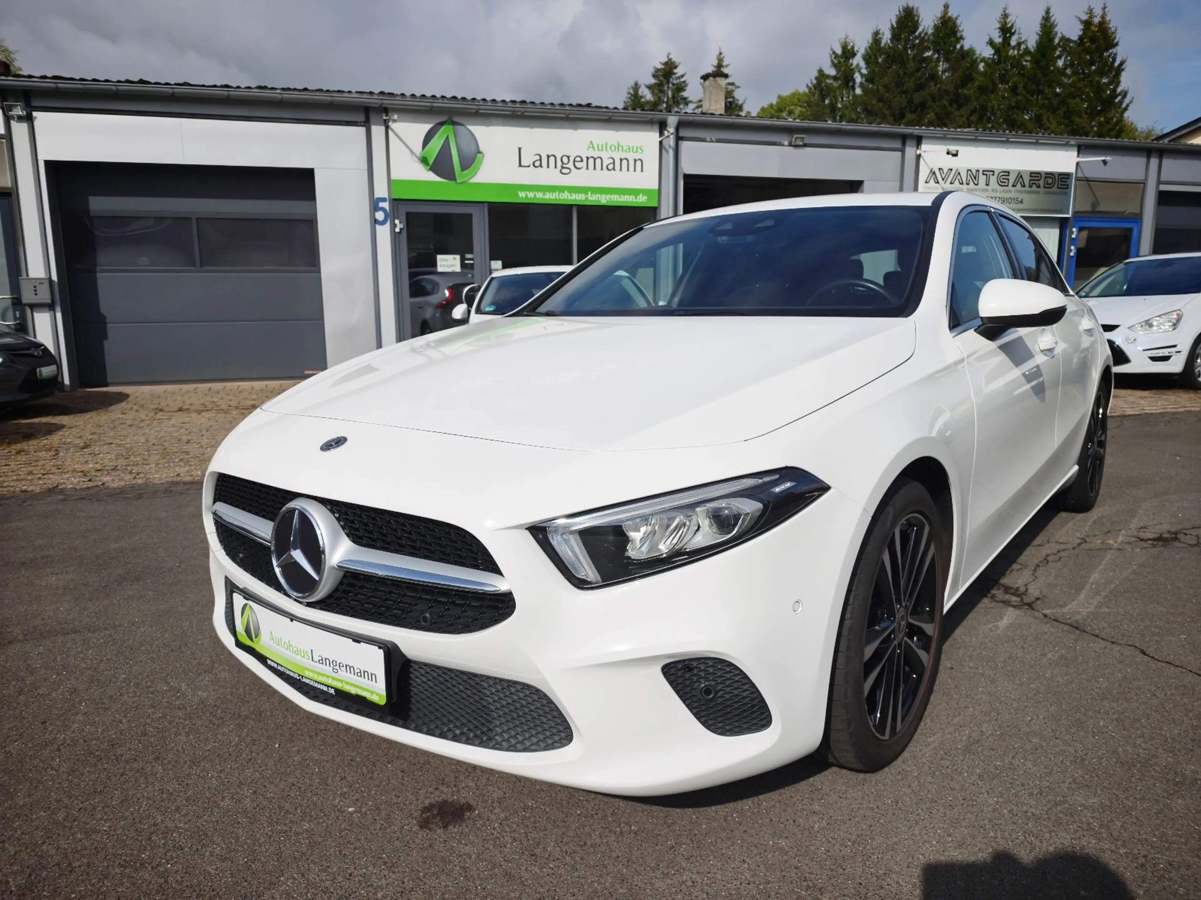 Mercedes-Benz A 180 A180 Edition WIDESCREEN HIGH-LED KAMERA TEILLEDE — photo 2