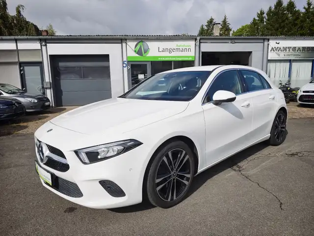 Mercedes-Benz A 180 A180 Edition WIDESCREEN HIGH LED KAMERA TEILLEDE