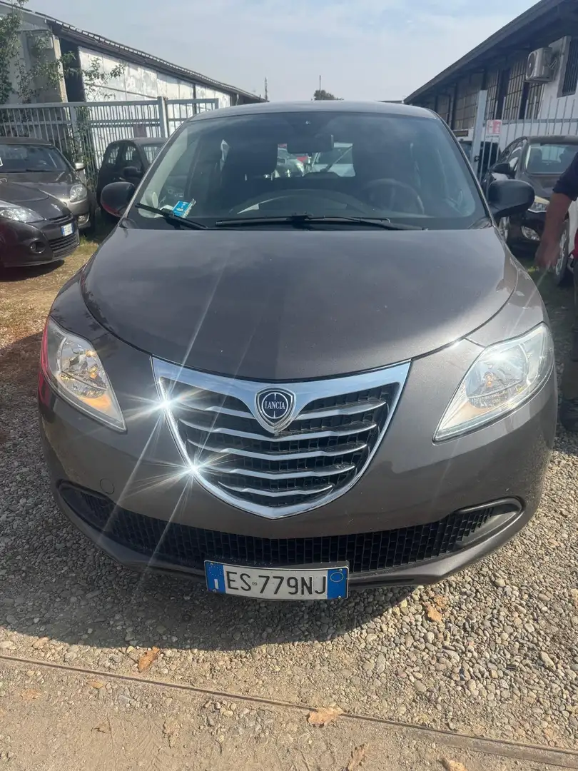 Lancia Ypsilon Ypsilon III 2011 1.2 8v Platinum 69cv Grigio - 1