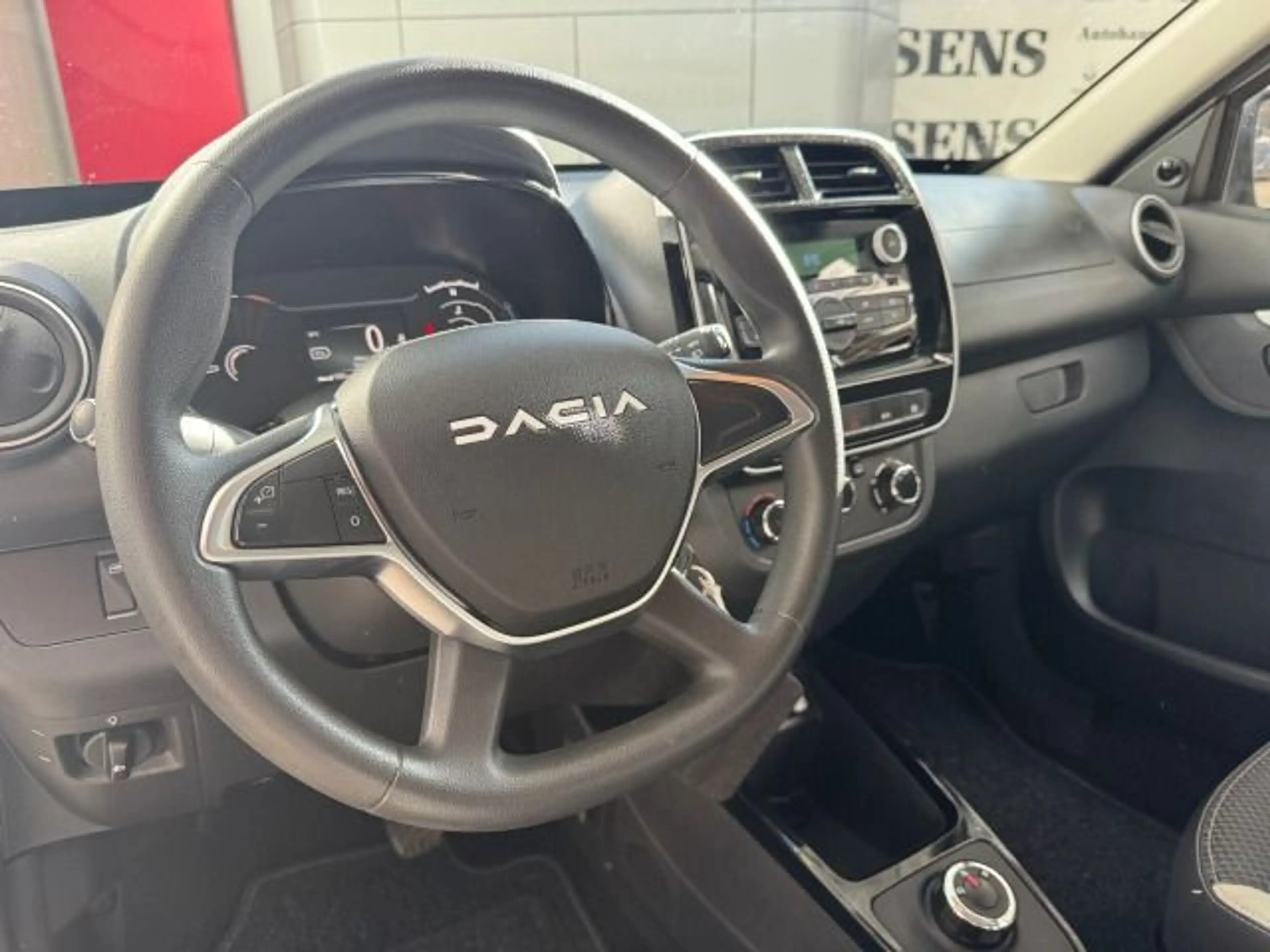 Dacia Spring Electric 45 Essential*Klima*Radio* — photo 11