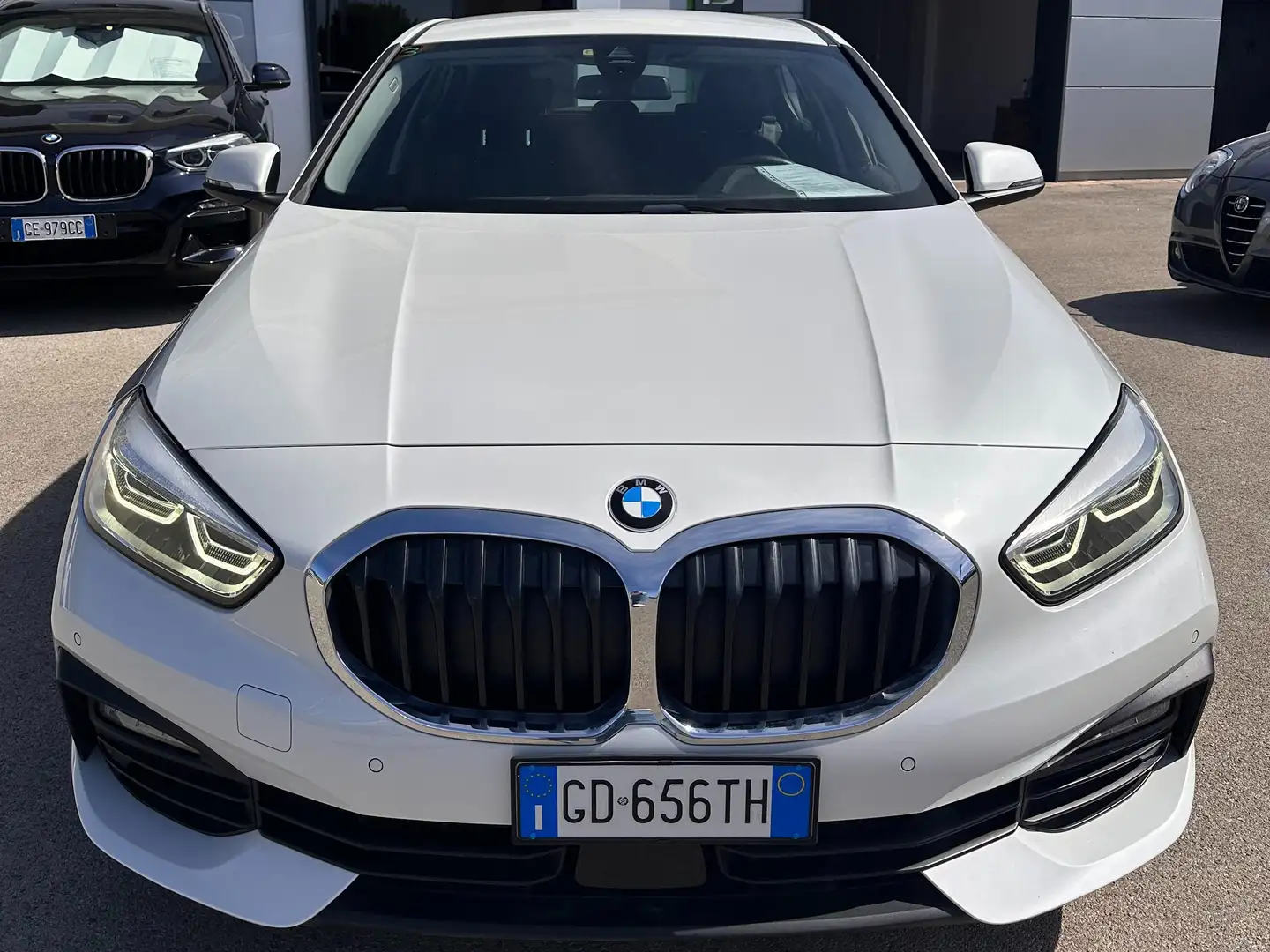 BMW 116 116d Business Advantage auto Bianco - 1