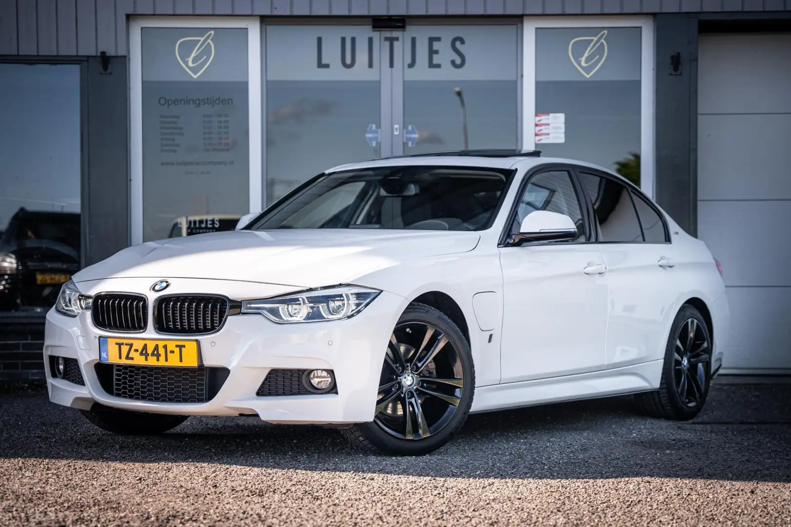 BMW 330 3-serie 330e M-Sport I Schuifdak I Sportzetels I C Blanc - 1