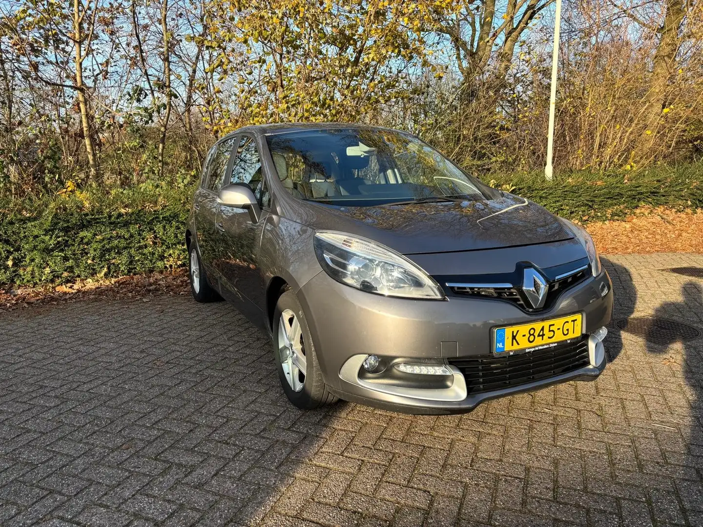 Renault Scenic Scenic 1.2 TCe Bose Gris - 1
