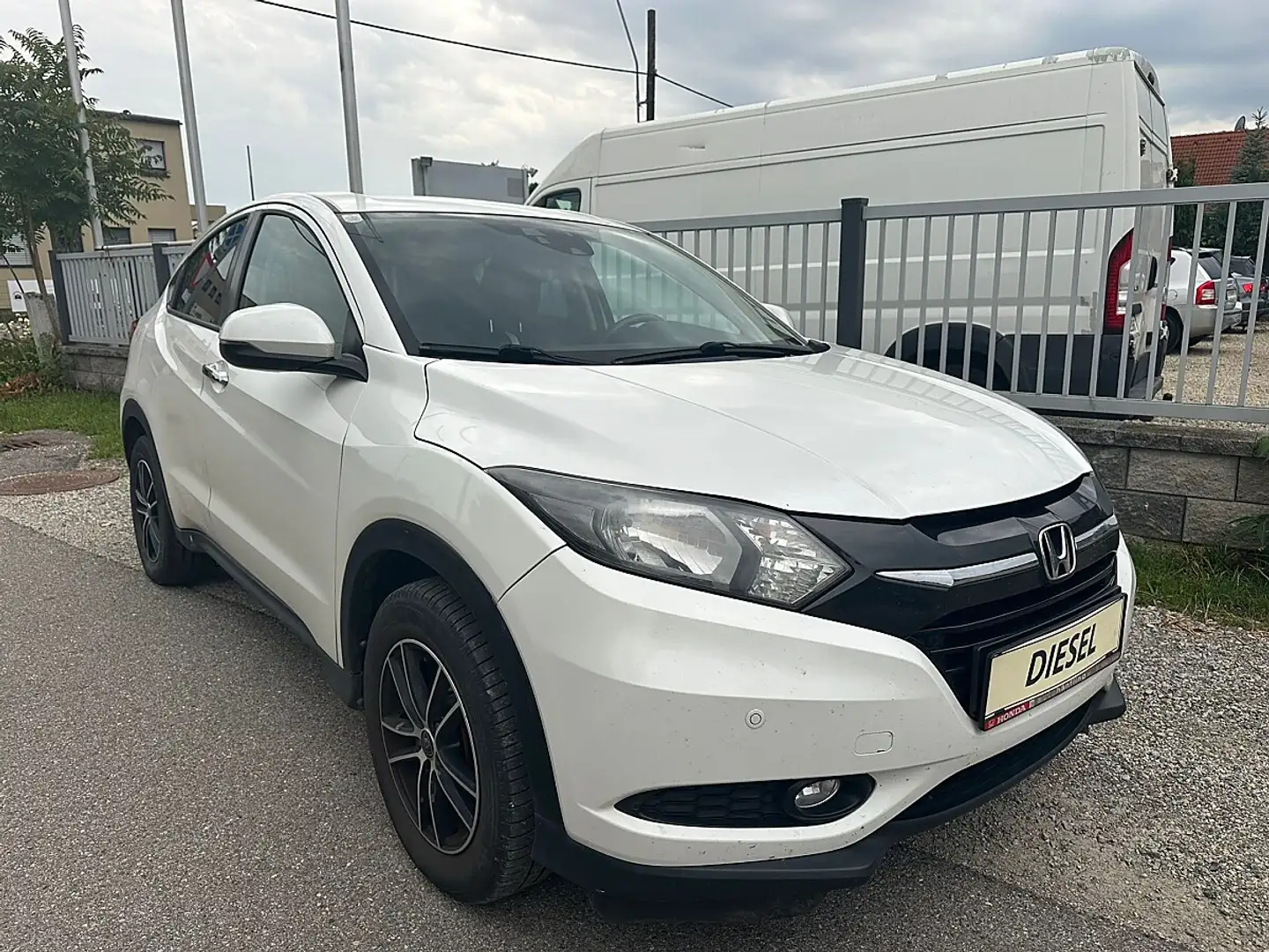 Honda HR-V 1,6 i-DTEC Elegance Weiß - 1