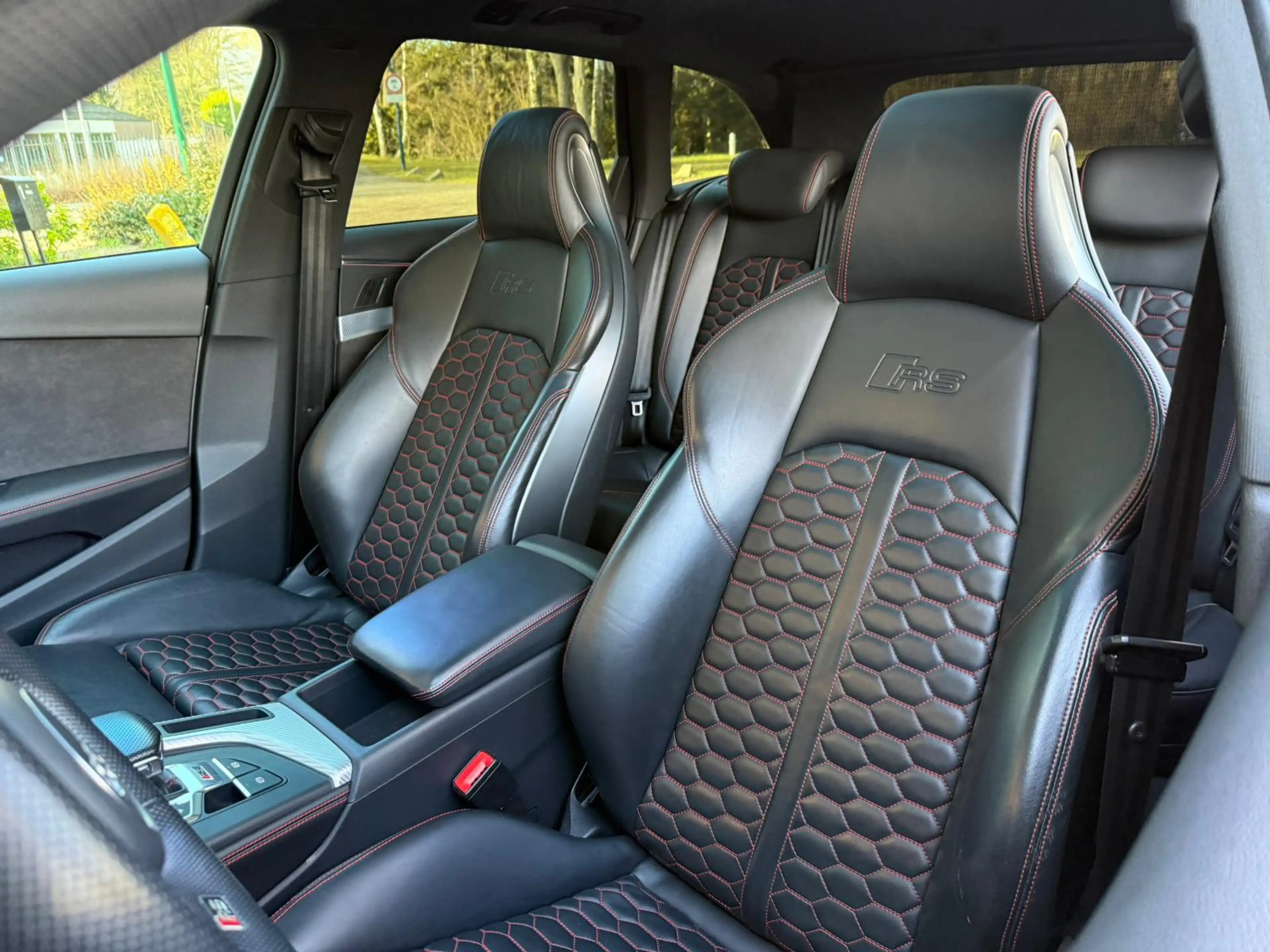 Audi RS4 2.9 TFSI quattro /pano/massage/matrix led — photo 12