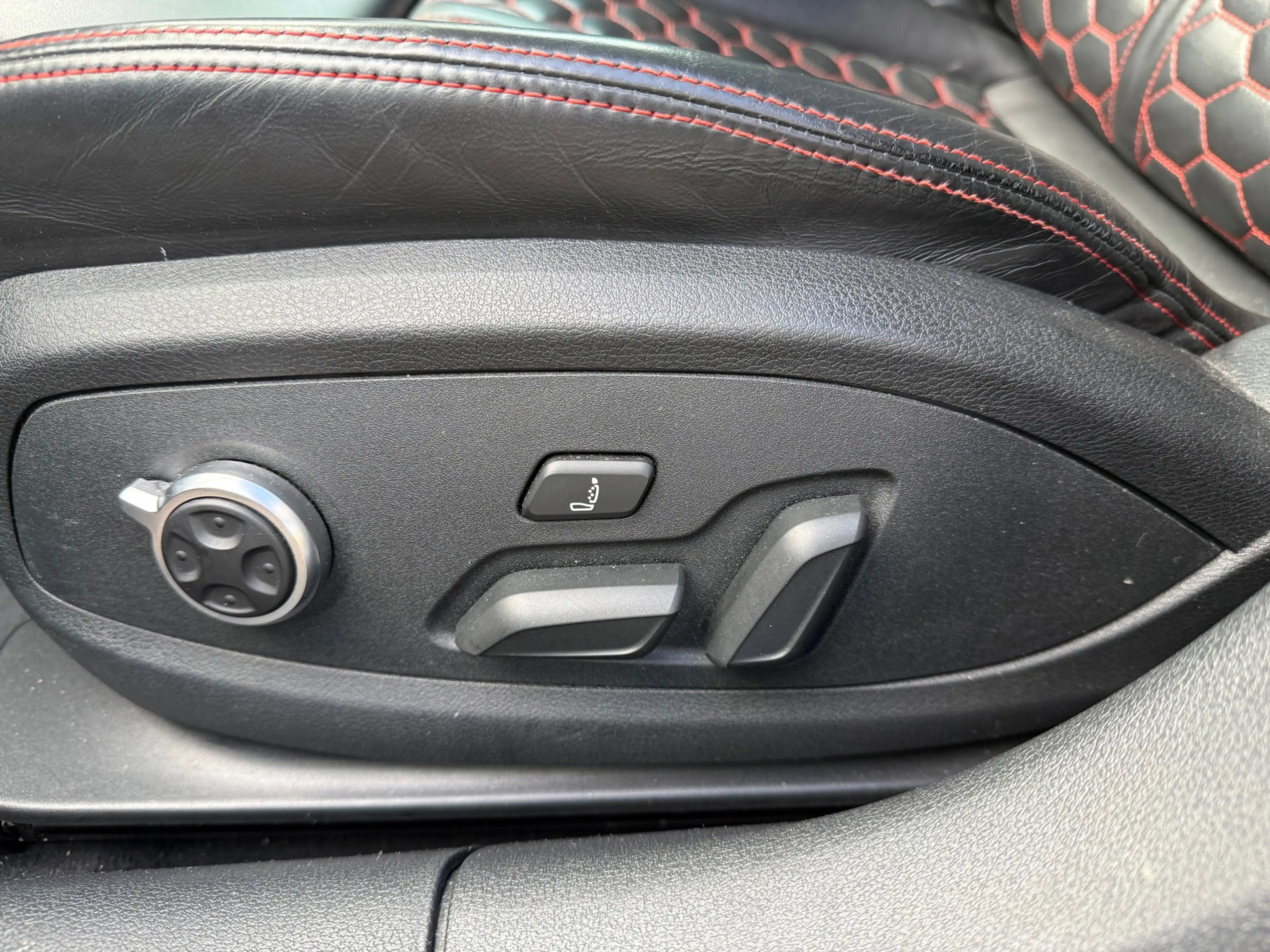Audi RS4 2.9 TFSI quattro /pano/massage/matrix led — photo 15