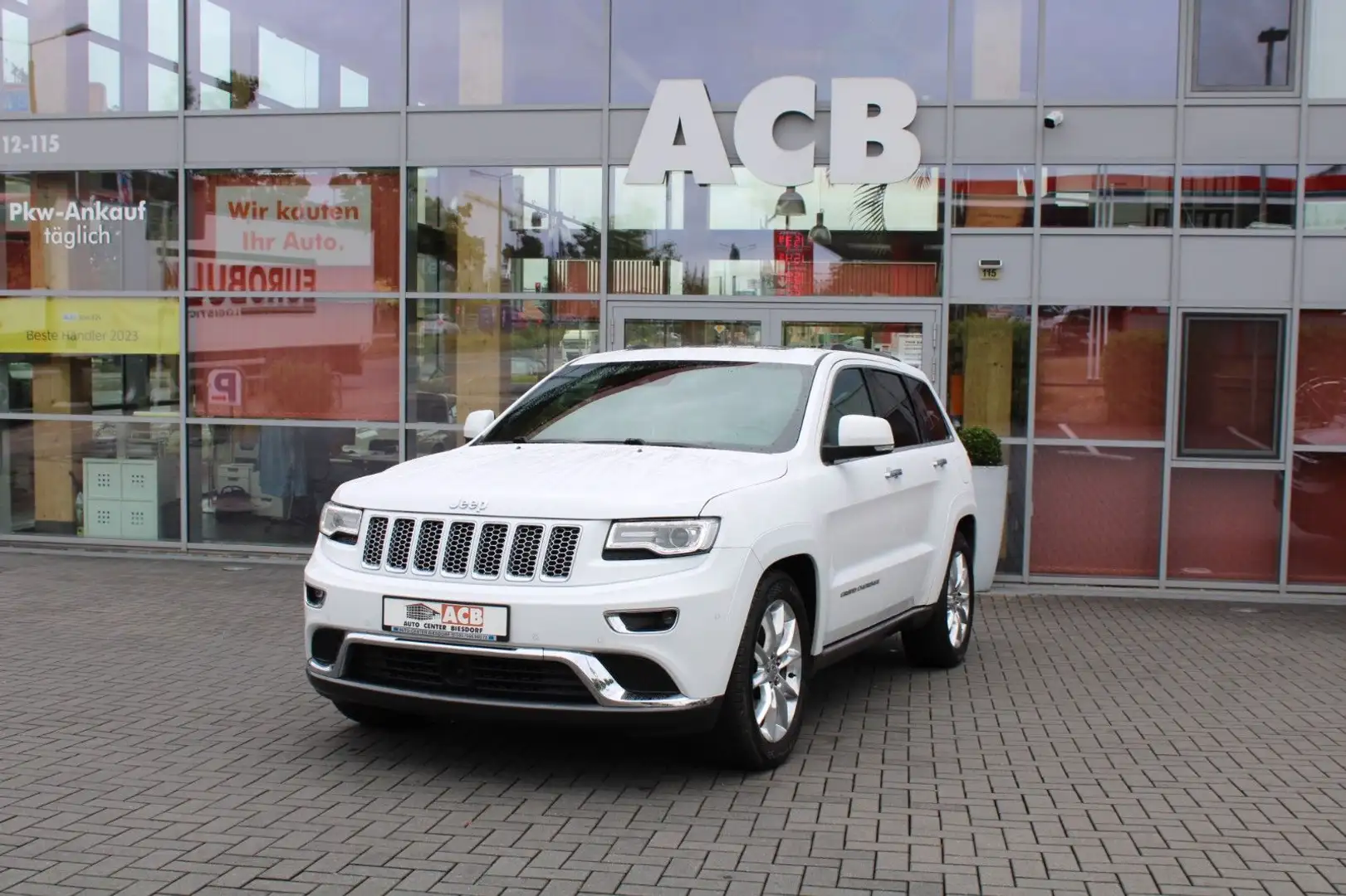 Jeep Grand Cherokee 3.0 CRD Summit Pano Luft AHK Weiß - 1