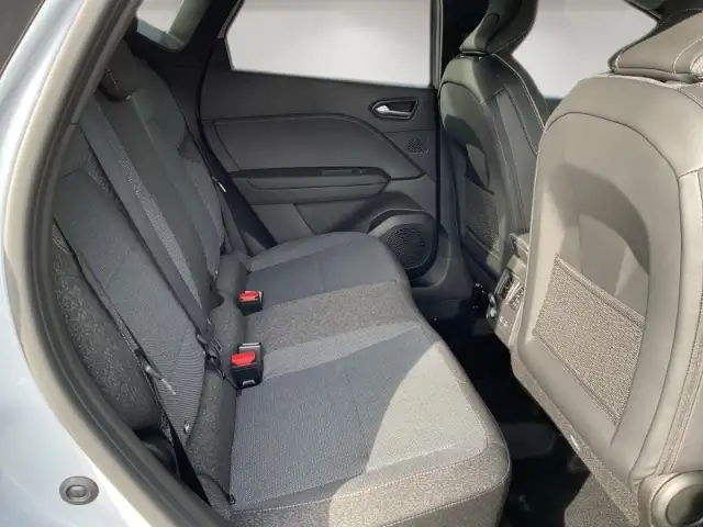 Renault Captur view 12