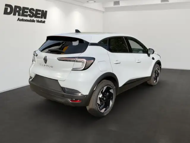 Renault Captur view 3