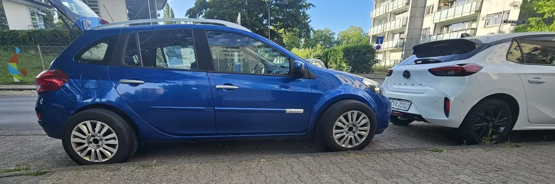 Renault Clio 1.2 16V 75 Grandtour Night and Day - 1