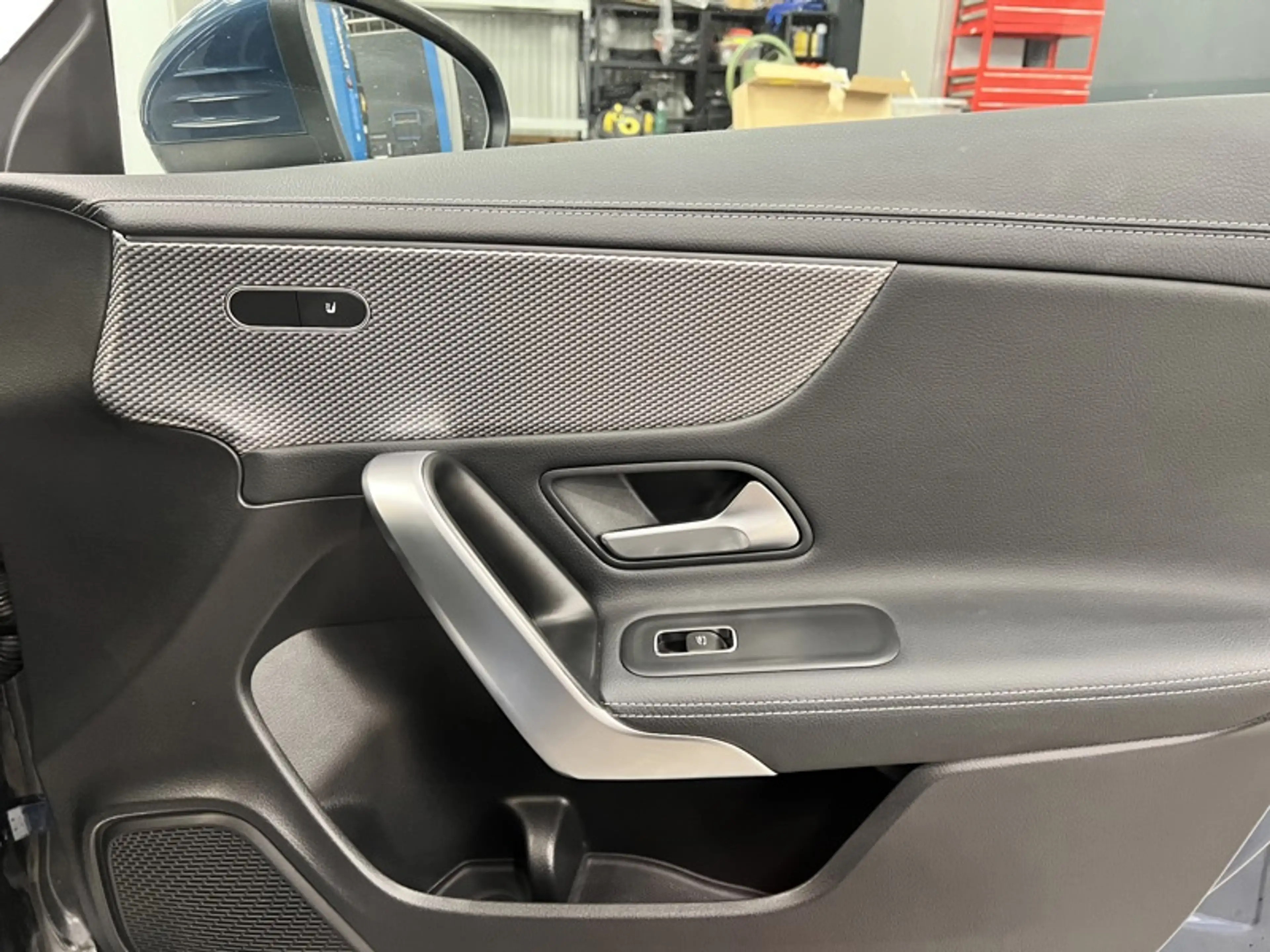 Mercedes-Benz CLA 180 d Coupé Luxury Line — photo 14