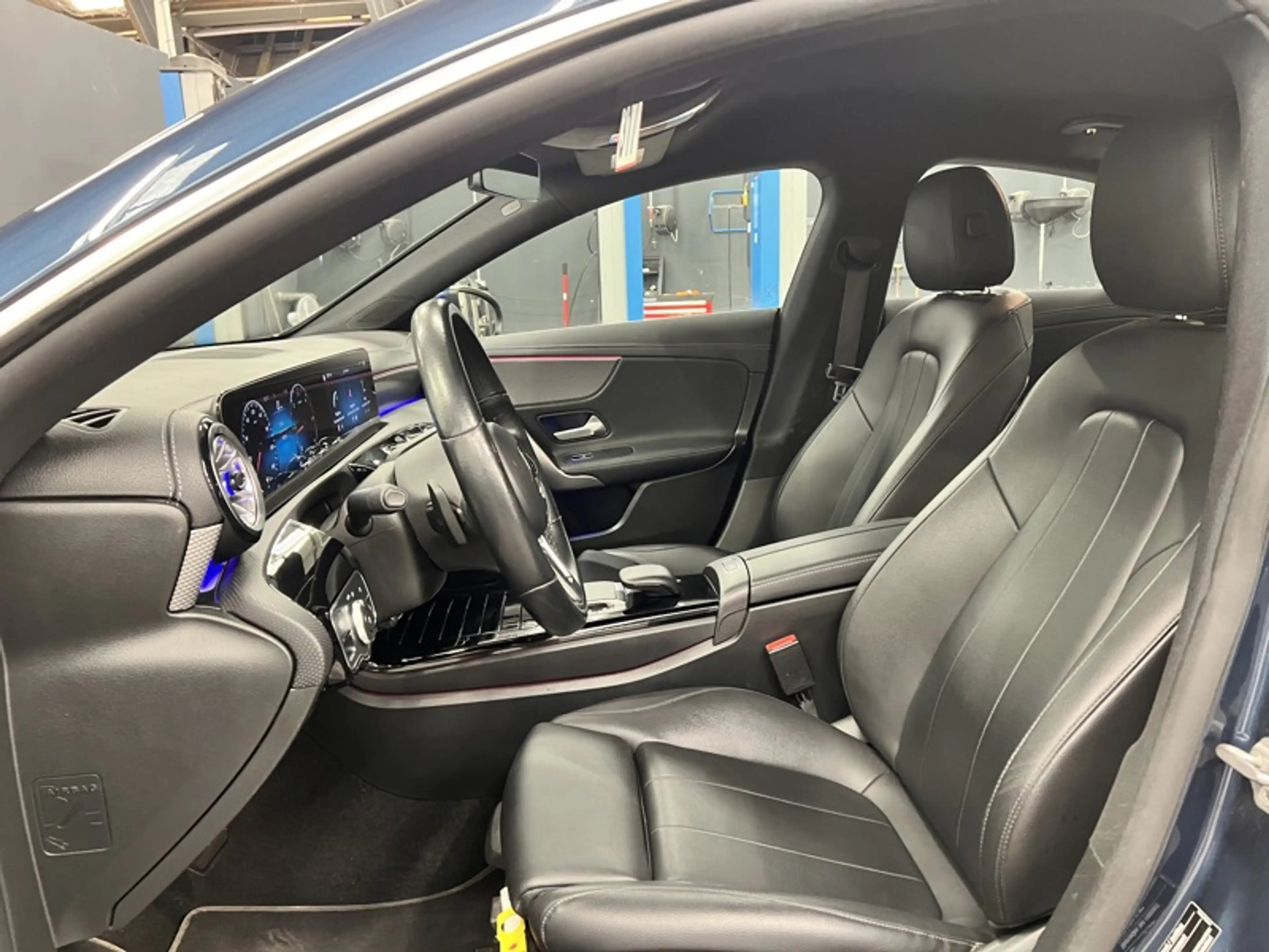Mercedes-Benz CLA 180 d Coupé Luxury Line — photo 10