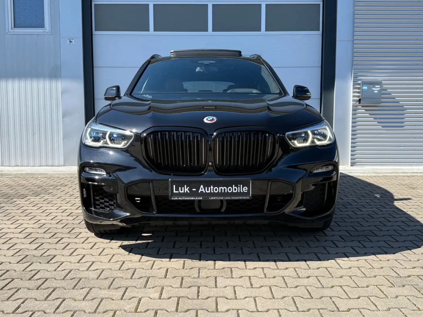 BMW X5 M50 d°7 Sitz°SkyLounge°SoftCl°Panorama Schwarz - 1
