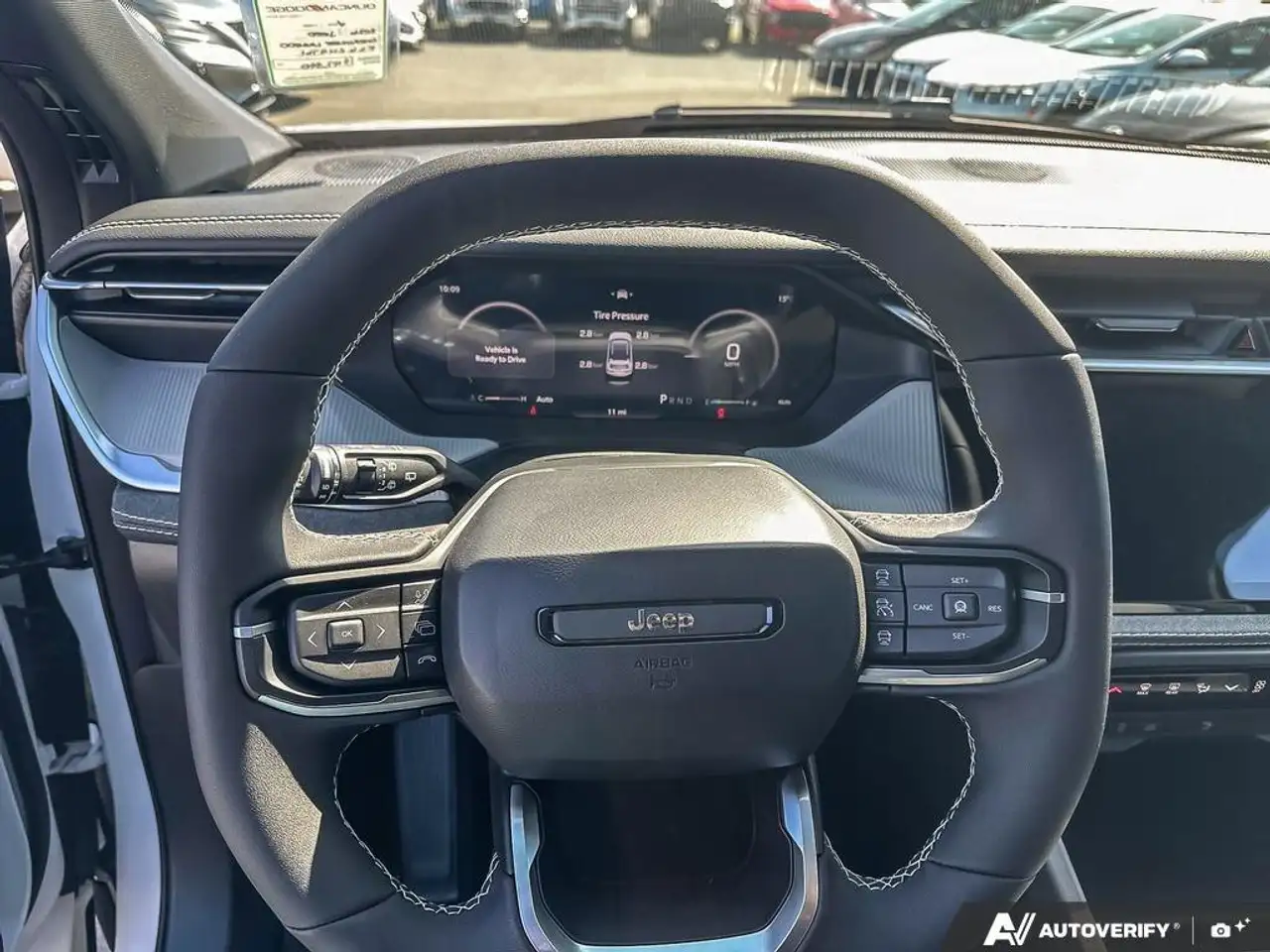 Jeep Cherokee снимка Jeep Cherokee