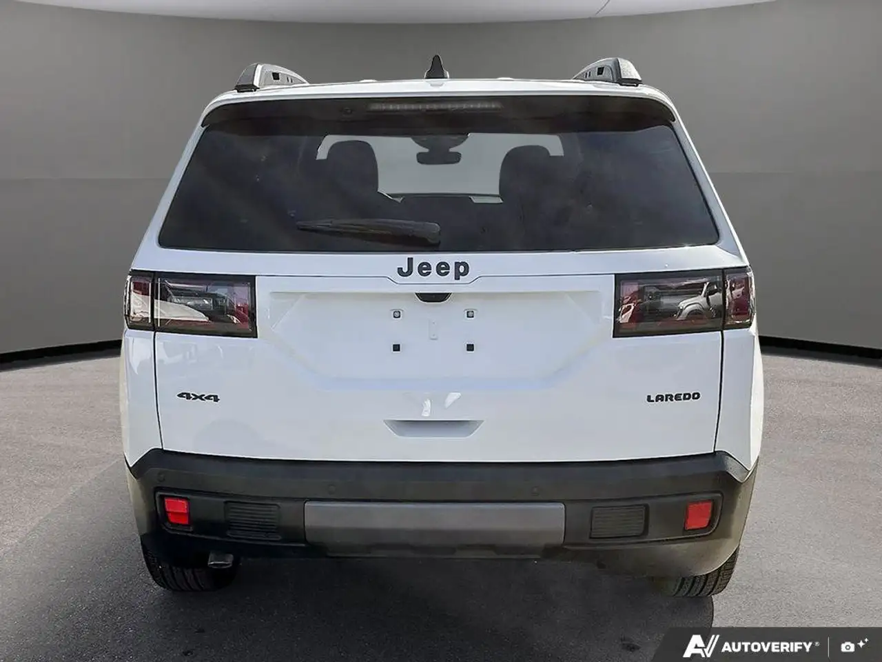 Jeep Cherokee снимка Jeep Cherokee
