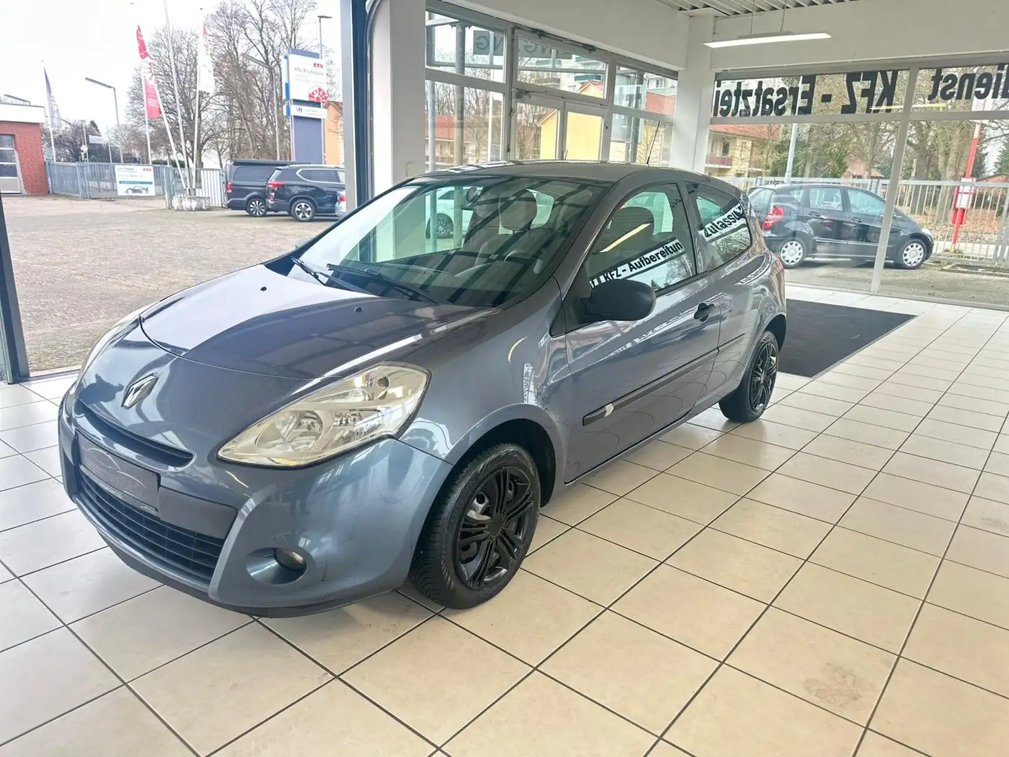 Renault Clio Expression Grau - 2