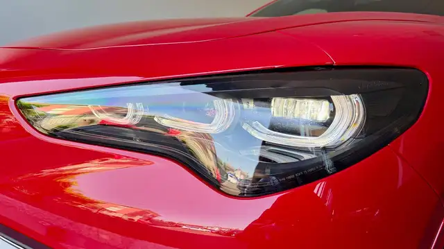 Alfa Romeo Stelvio view 4