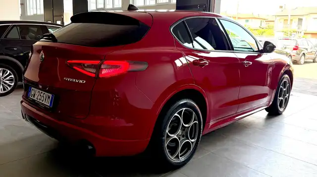 Alfa Romeo Stelvio view 6