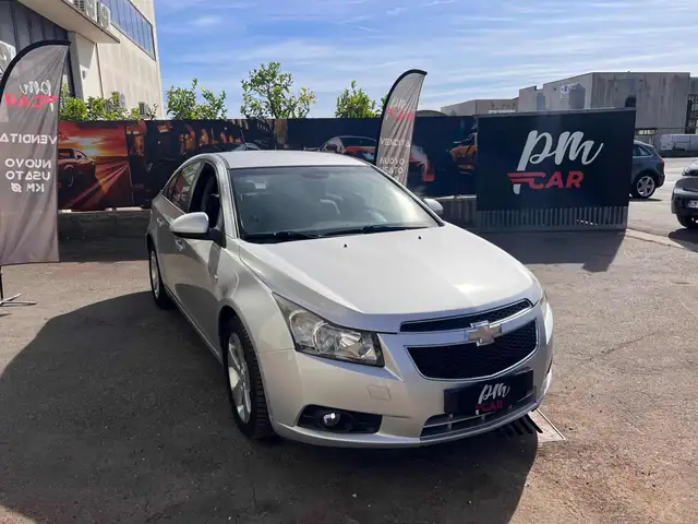 Chevrolet Cruze view 4