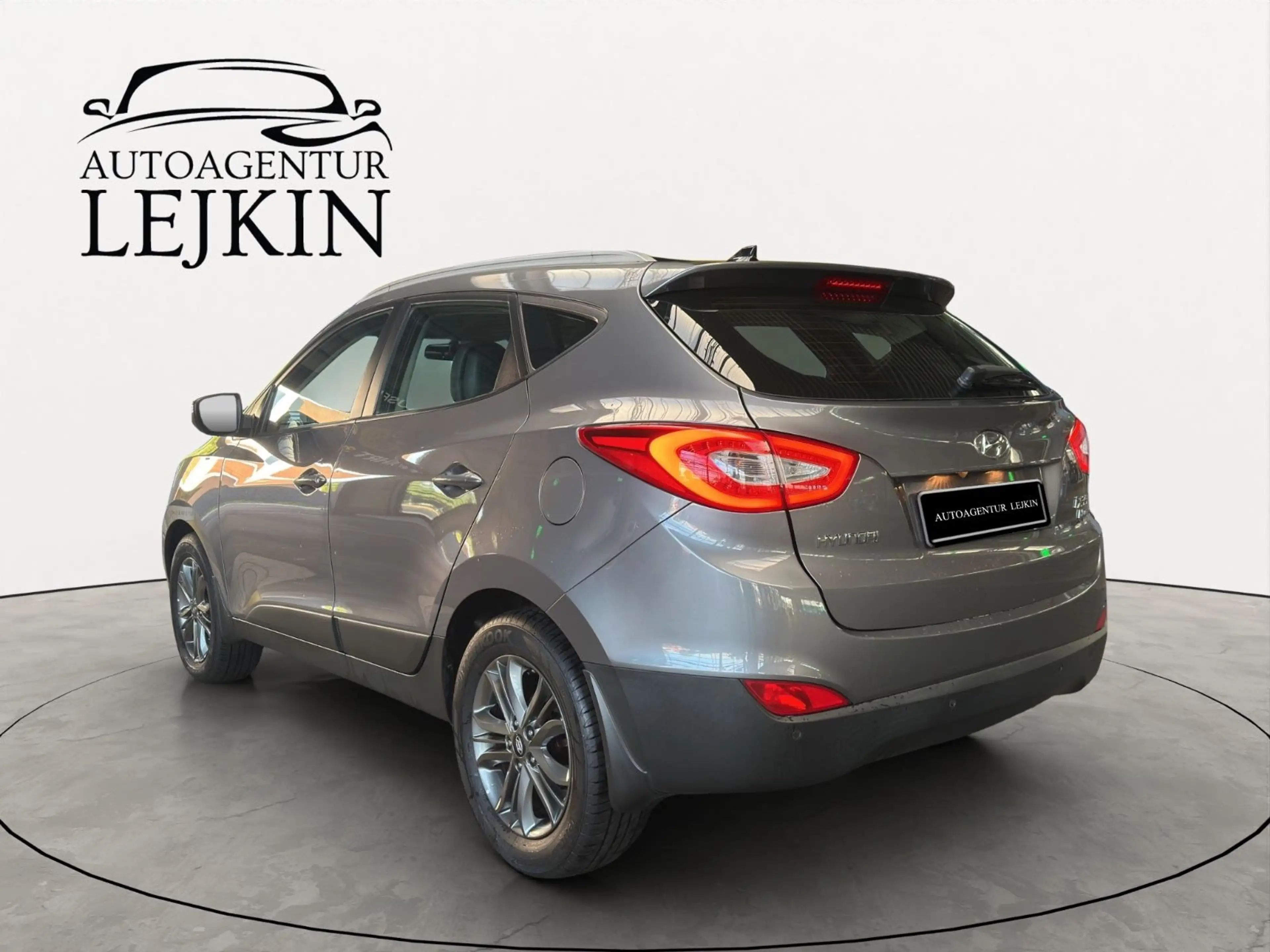Hyundai iX35 1.6 FINALE*AHK*PDC*SITZHEIZUNG*TEILLEDER* — photo 3